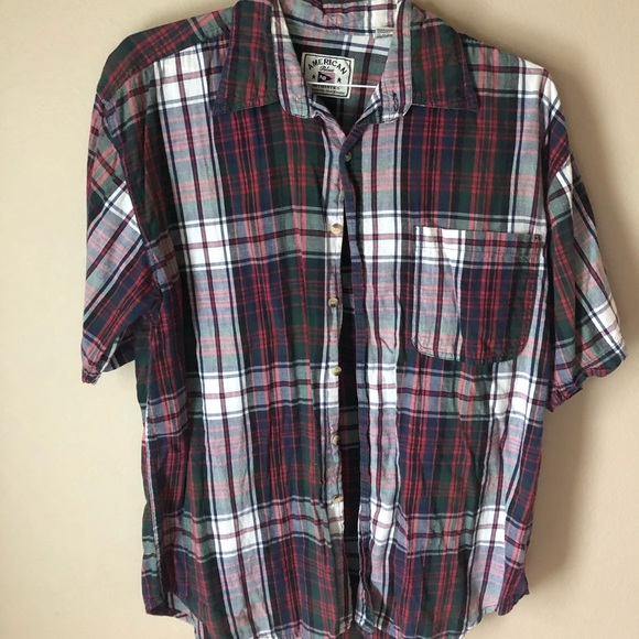 A man’s button down shirt 👔 - Picture 1 of 4